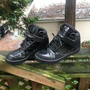 Adidas black high-top (evm 004001) size 12.
